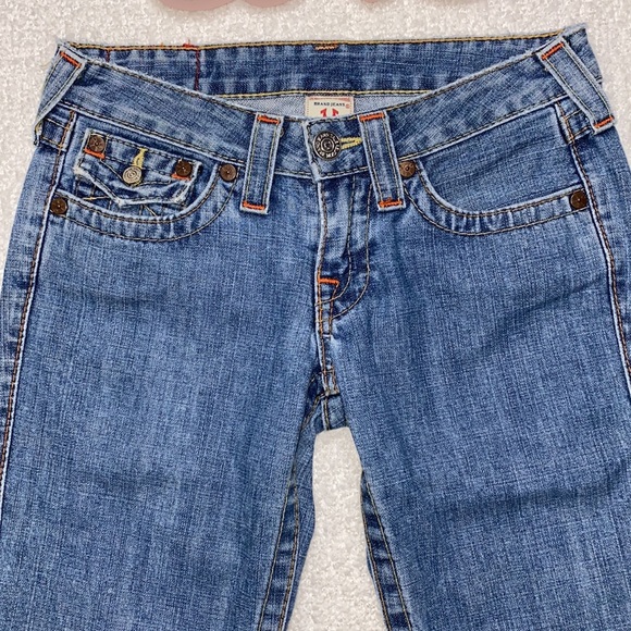 True Religion “Joey” Light Wash Raw Hem Shorts Size 26 💙 LIKE NEW! 💙 - Picture 5 of 15